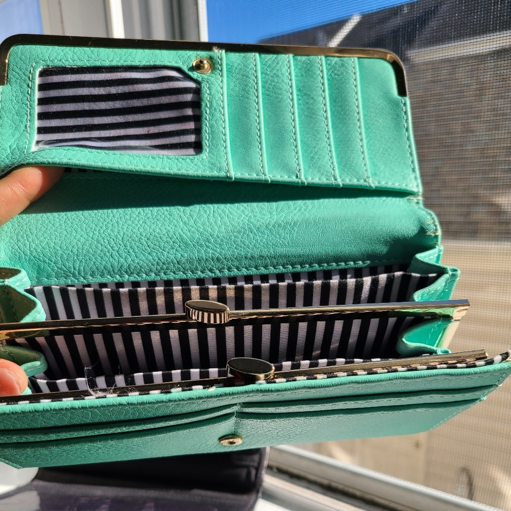 Wallet - Picture 3 of 4